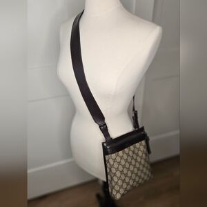 Authentic Gucci Supremem GG Monogram Crossbody Shoulder Messenger Bag Purse